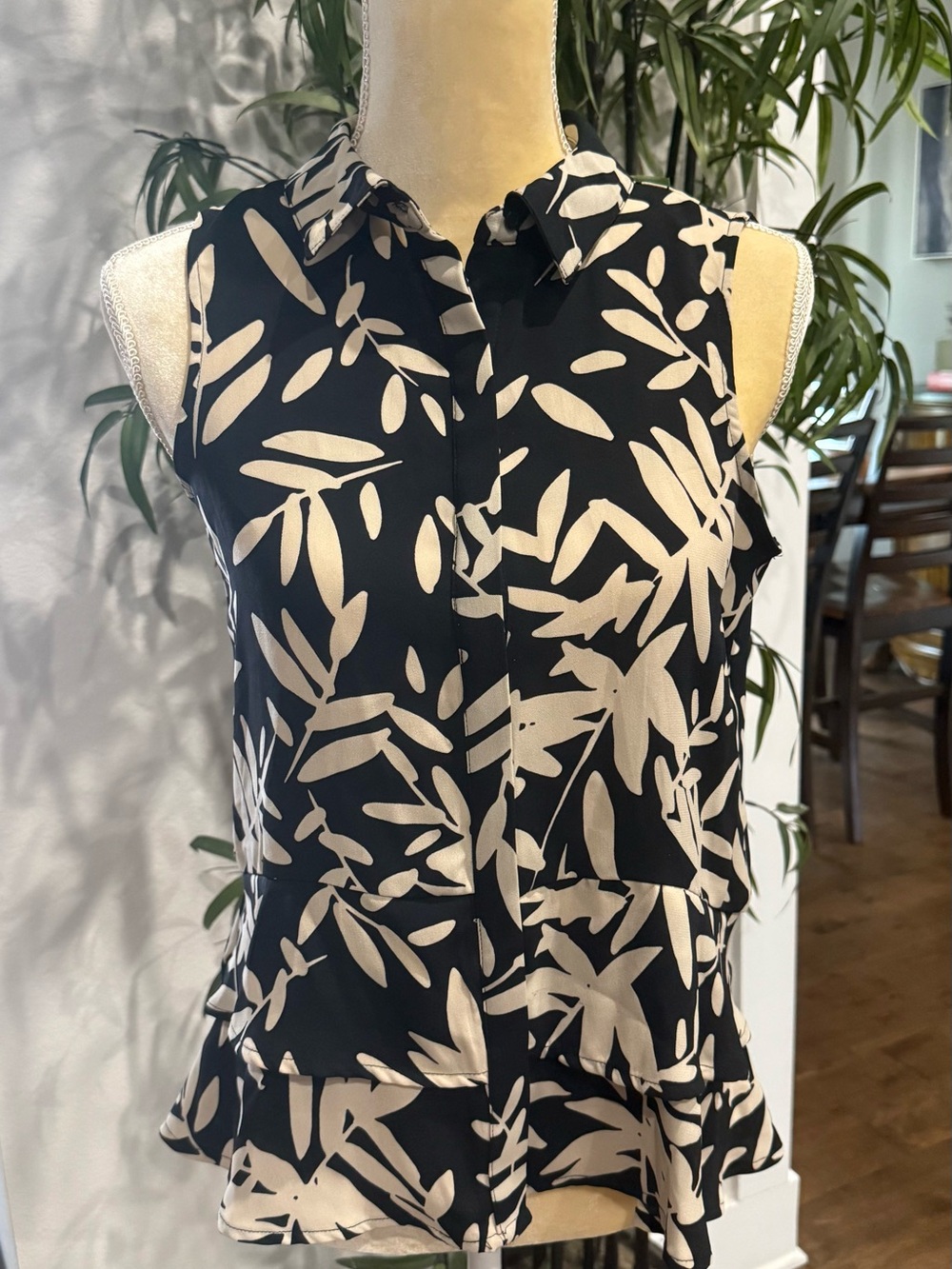 Simply Vera Vera Wang Black and Cream Leaf-Print Peplum Midi Dress